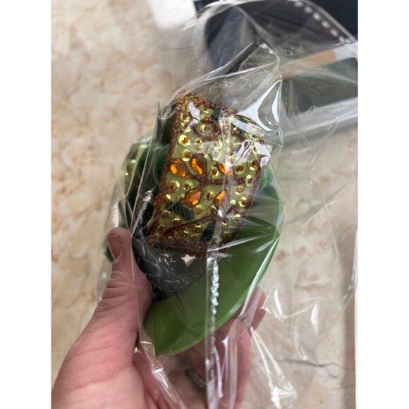 Mixed Green Jewelry Lot: Beaded Necklaces Bracelets Bangles & Accessories - Picture 4 of 9